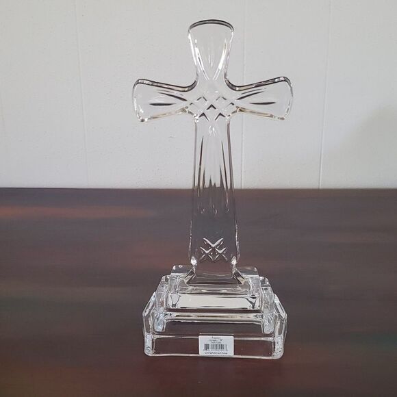 NWOT Beautiful Mikasa 9" Lead Crystal Cross Figurine - Picture 4 of 8